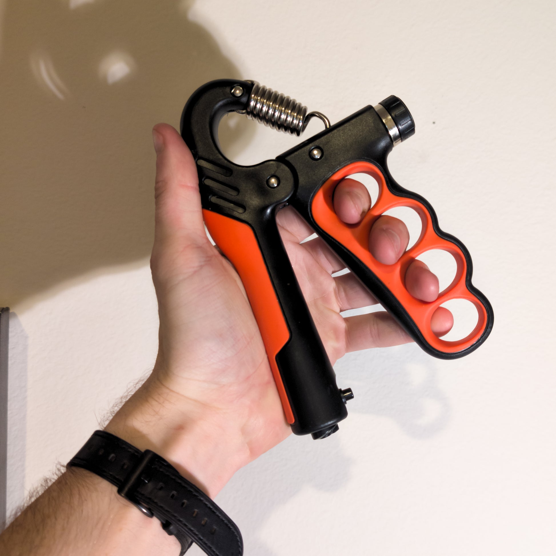 GRIP STRENGTHENER (11–220 LBS)
